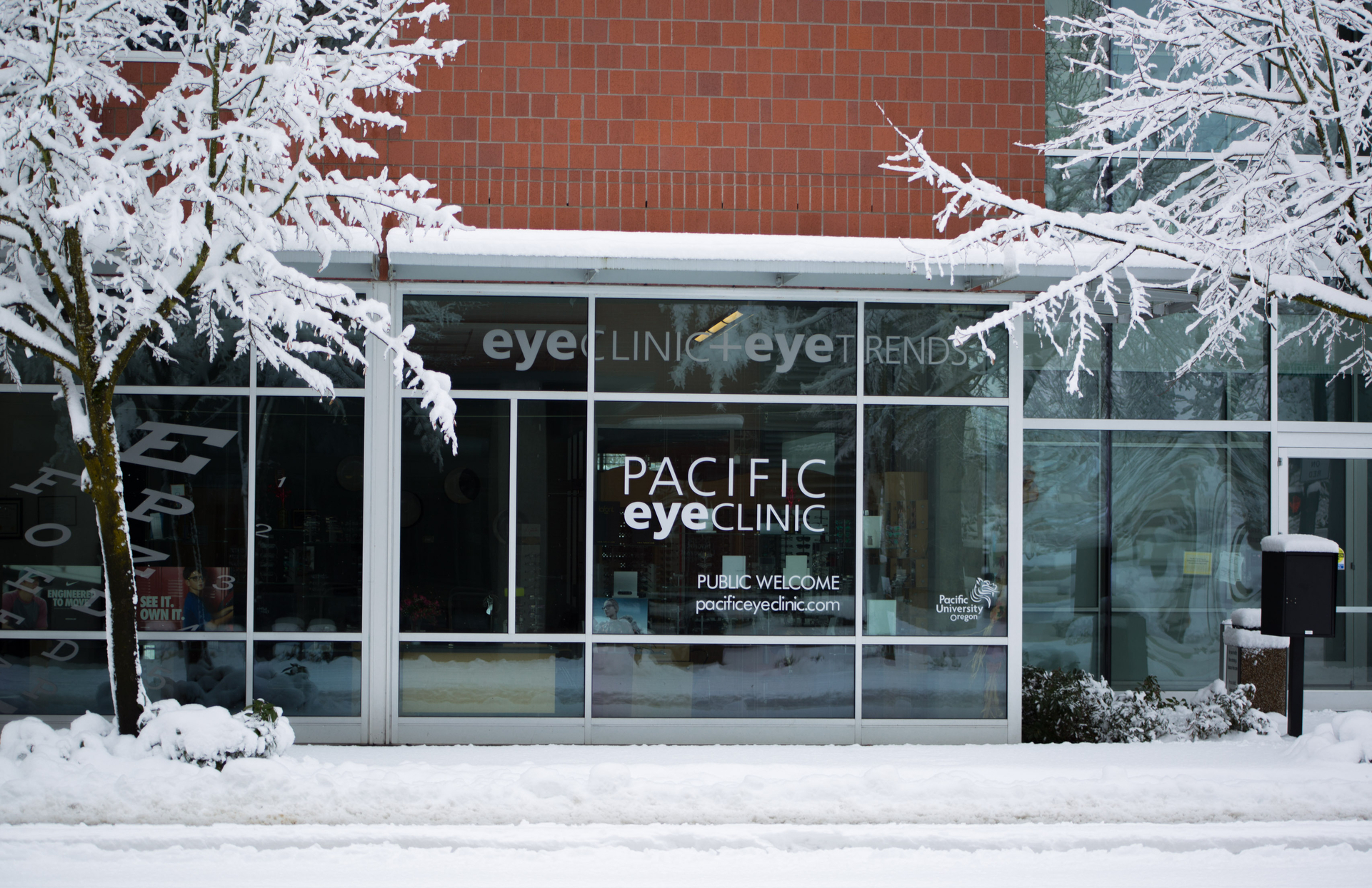 Pacific EyeClinic Hillsboro on a snowy day