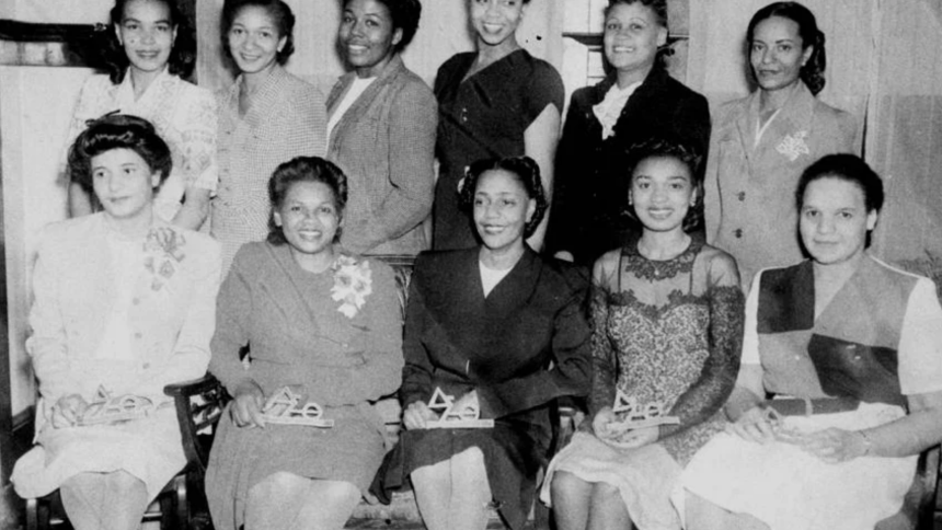 Charter members of the Beta Psi Chapter of Delta Sigma Theta