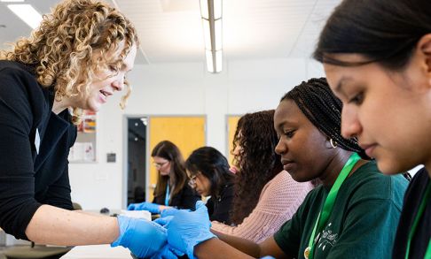 Students Dissecting Cow Eyeballs At Synapse Camp