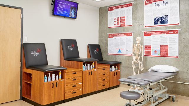 The Pacific University School of Physical Therapy and Athletic Training offers state-of-the-art clinical lab spaces